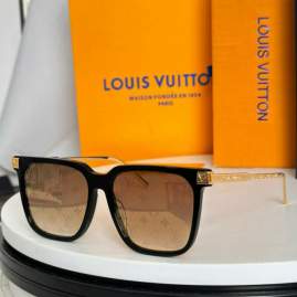 Picture of Louis Vuitton Sunglasses _SKUfw76299800fw